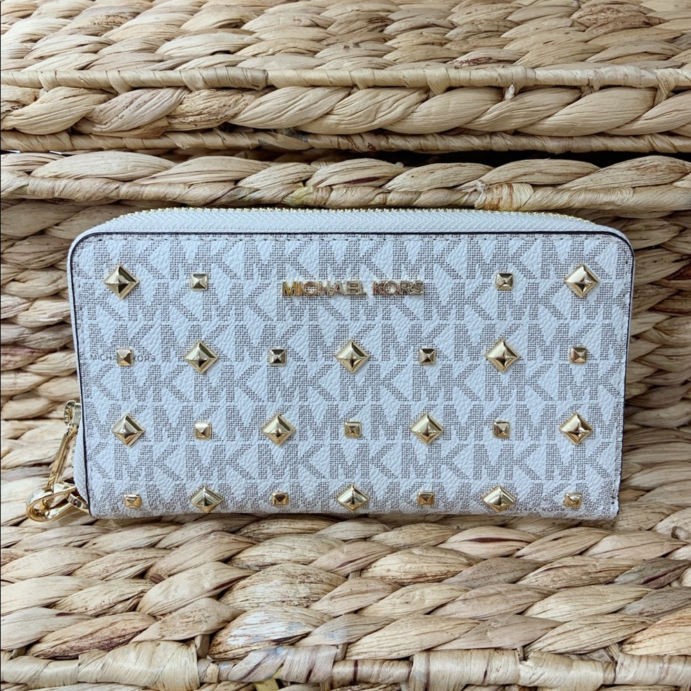 Michael Kors studd wallet